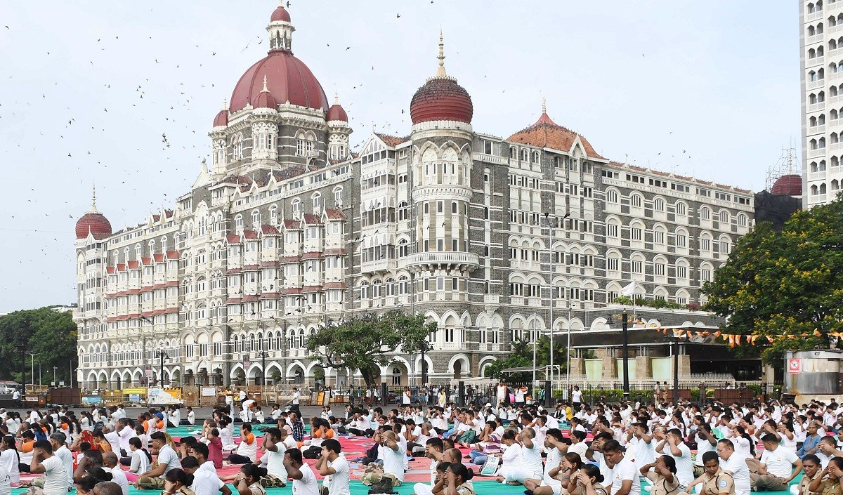 Taj Hotel on High Alert | ताज होटल में फिर मचा हड़कंप! सेम नंबर वाली दो गाड़ियां, कोई बड़ी साज़िश?