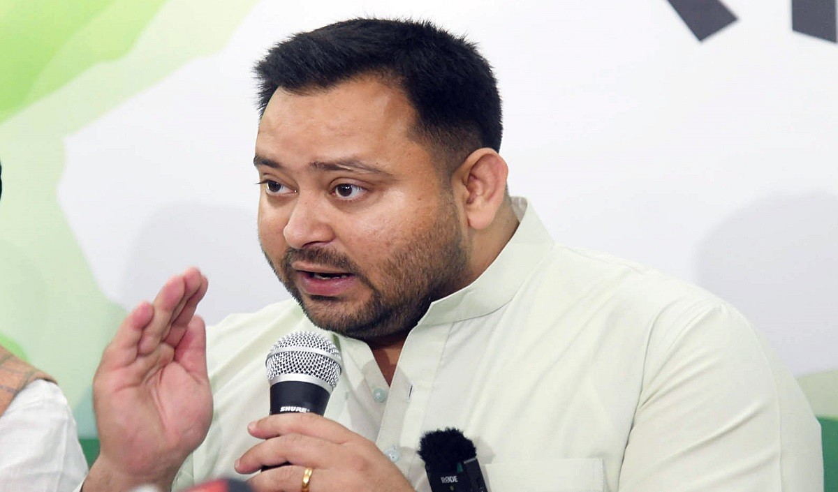 200 यूनिट फ्री बिजली और बुजुर्गों को 1500 रुपये पेंशन, बिहार में तेजस्वी ने किया ऐलान