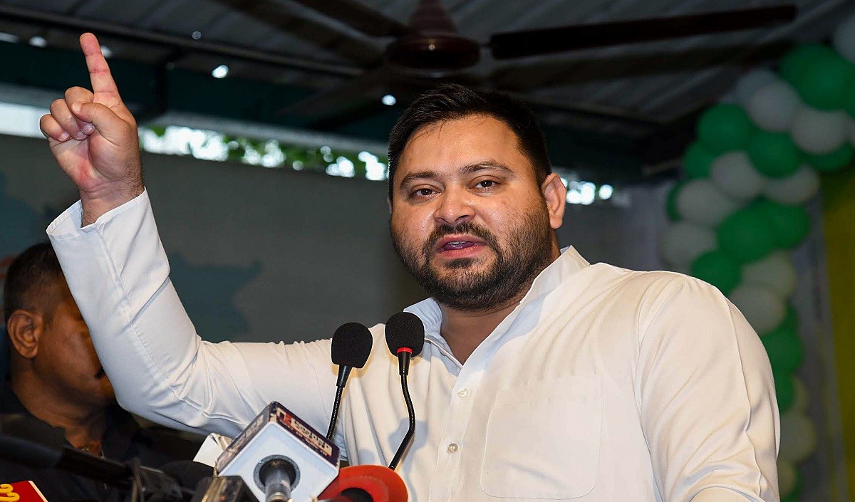 थक चुके हैं नीतीश कुमार, रिटायर्ड अफसर चला रहे बिहार में सरकार, तेजस्वी का CM पर बड़ा वार
