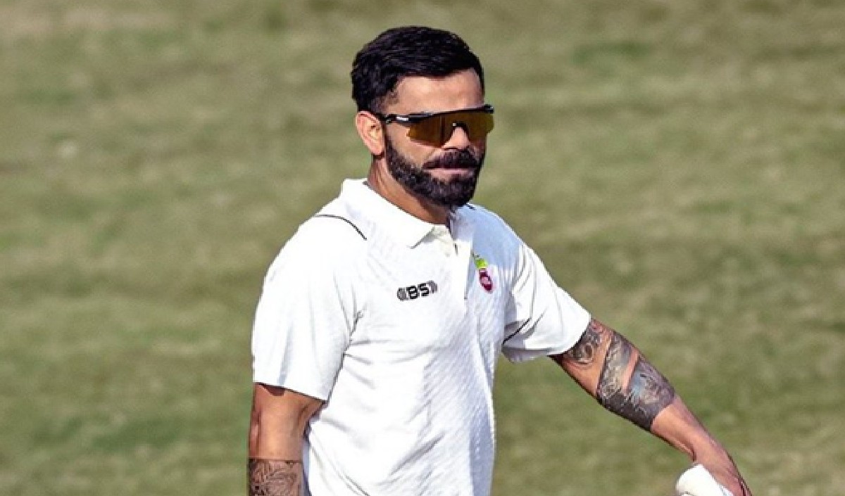 Ranji Trophy 2025: विराट कोहली की सुरक्षा में बड़ी चूक,फैन गौतम गंभीर स्टैंड से कूदकर मैदान पर पहुंचा- video