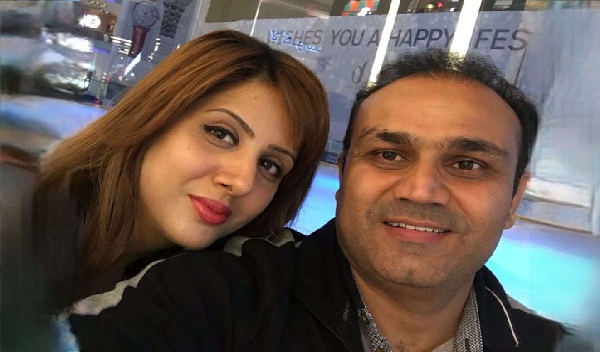 वीरेंद्र सहवाग की 21 साल की शादी में दरार की खबरें, क्या पत्नी आरती अहलावत से अलग हो रहे पूर्व क्रिकेटर?