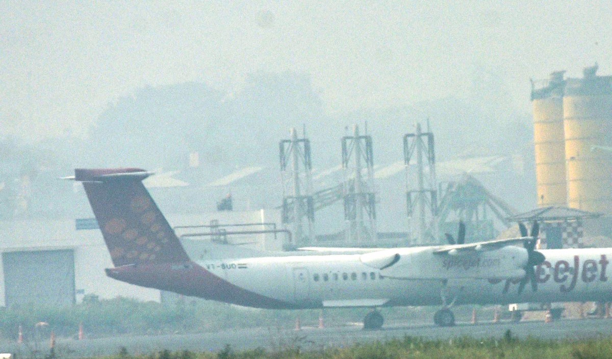 कोहरे की वजह से कोलकाता हवाई अड्डे पर 13 उड़ानें प्रभावित