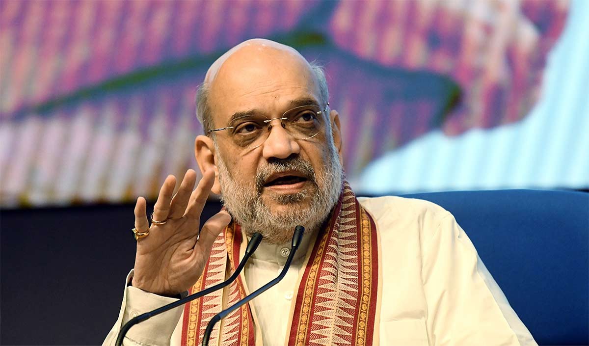 LoC के पास दो जवानों की शहादत पर भड़का अमित शाह का गुस्सा, आतंकवाद को पूरी तरह उखाड़ फेंकने का निर्देश दिया