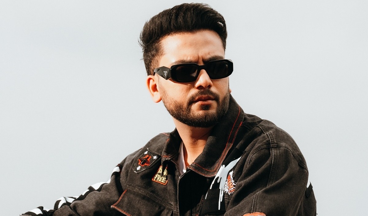 Laughter Chefs 2 शो से क्या एल्विश यादव निकाले जाएंगे? चुम दरंग पर नस्लवादी टिप्पणी की