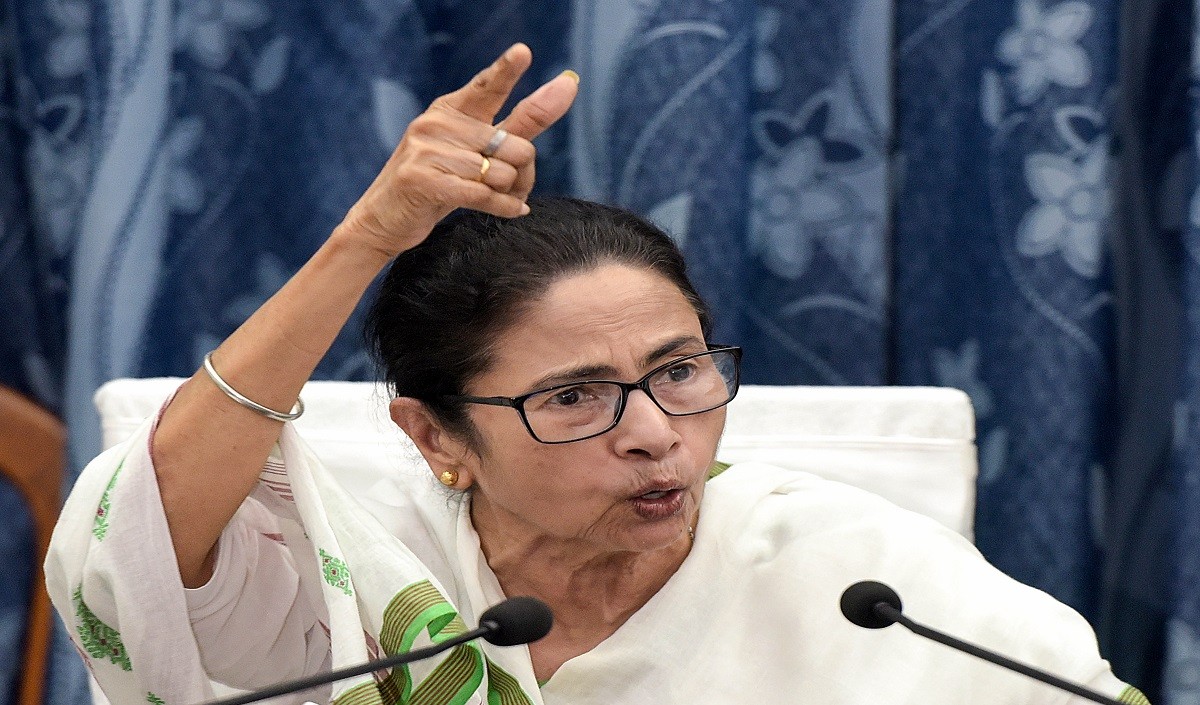 मृत्यु कुंभ में बदल गया है अब महाकुंभ, योगी सरकार पर निशाना साधते हुए ममता ने ये क्या कह दिया?