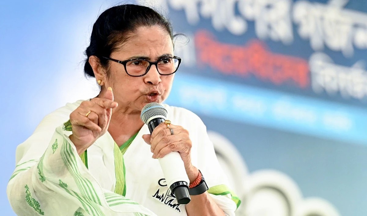 योगी को महाकुंभ के दौरान मारे गए लोगों के परिवारों को मुआवजा देना चाहिए : Mamata