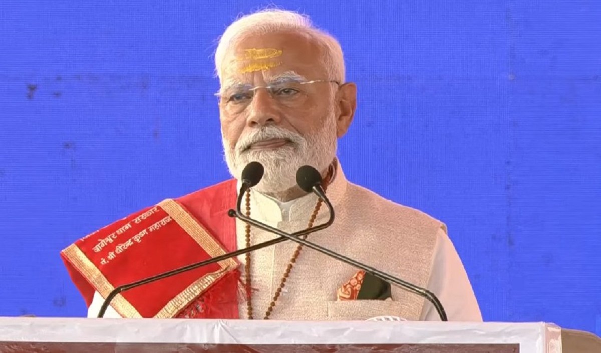 PM Modi ने किया कैंसर अस्पताल का शिलान्यास, Bageshwar Dham में अब भजन और भोजन के साथ मिलेगा निरोगी जीवन