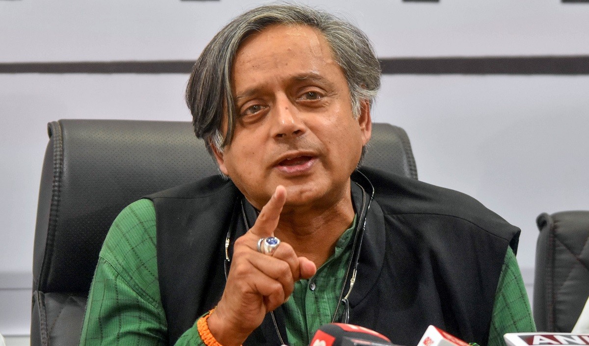 क्या कांग्रेस के भीतर होने वाला है बड़ा धमाका? नाराज शशि थरूर ने राहुल गांधी से पूछा- पार्टी में मेरा क्या रोल