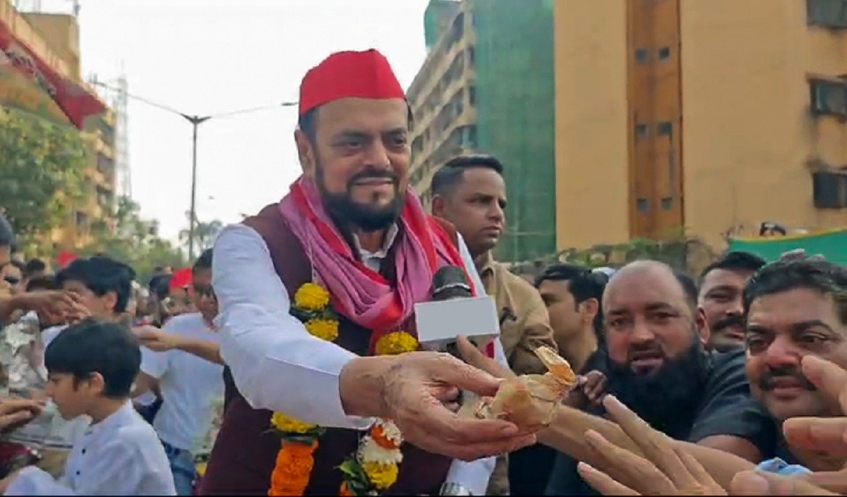 औरंगजेब की तारीफ सपा नेता अबू आजमी पर पड़ी भारी, FIR दर्ज, शिवसेना ने की इस्तीफे की मांग