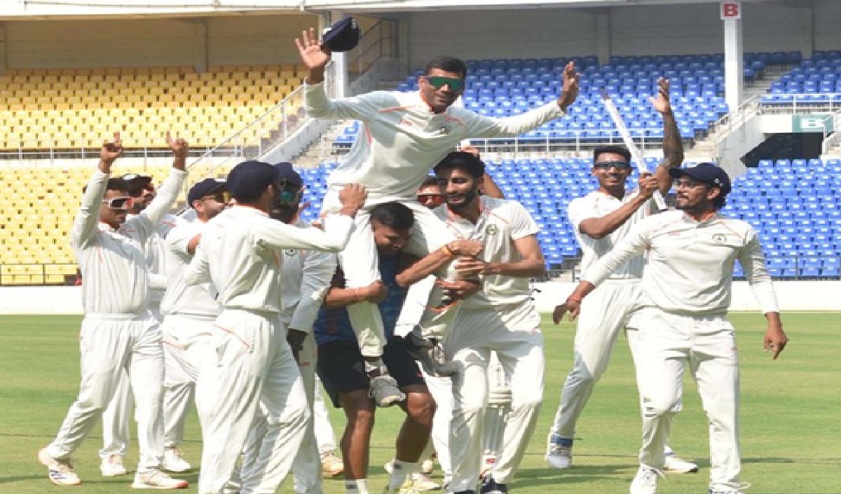 Ranji Trophy: विदर्भ के मुख्य कोच उस्मान गनी ने खिताब का श्रेय युवाओं को दिया, अक्षय वाखरे ने की संन्यास की घोषणा