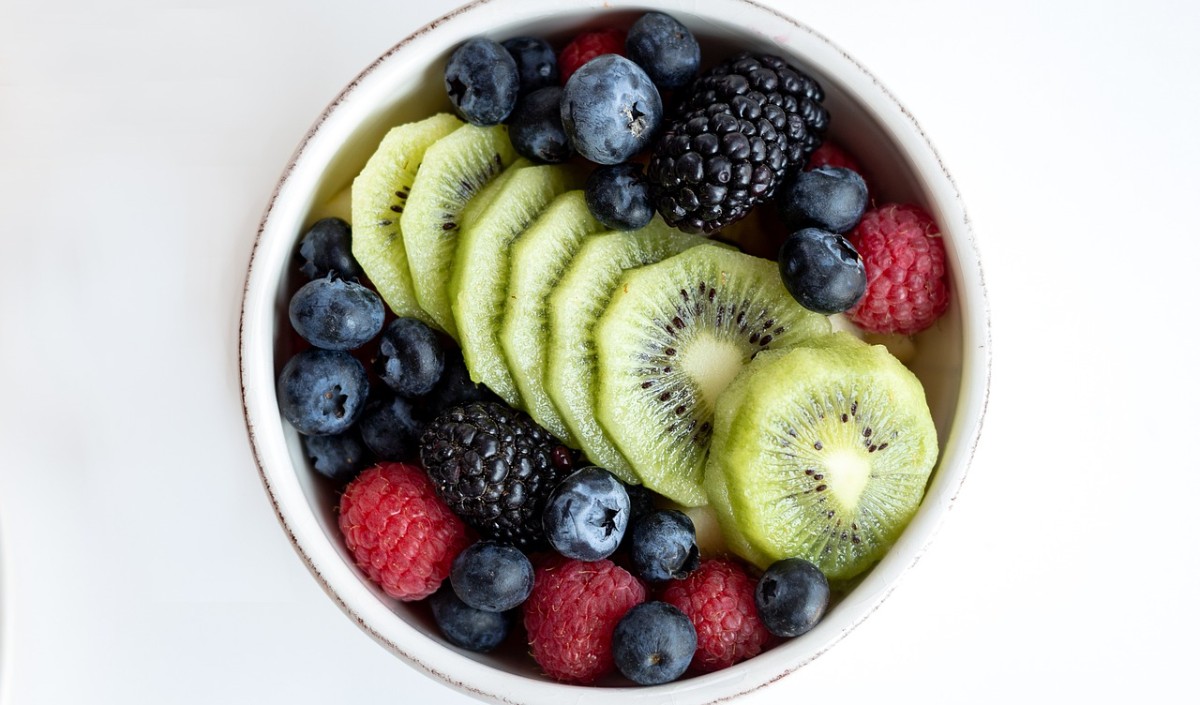 बार-बार कब्ज होना कहीं बवासीर का खतरा तो नहीं…! डाइट में इन 6 फलों का सेवन शुरु कर दें