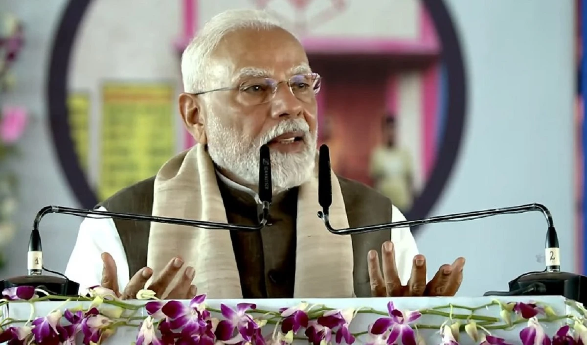 Chhattisgarh के बिलासपुर में PM Modi ने कई परियोजनाओं का शिलान्यास और उद्घाटन किया