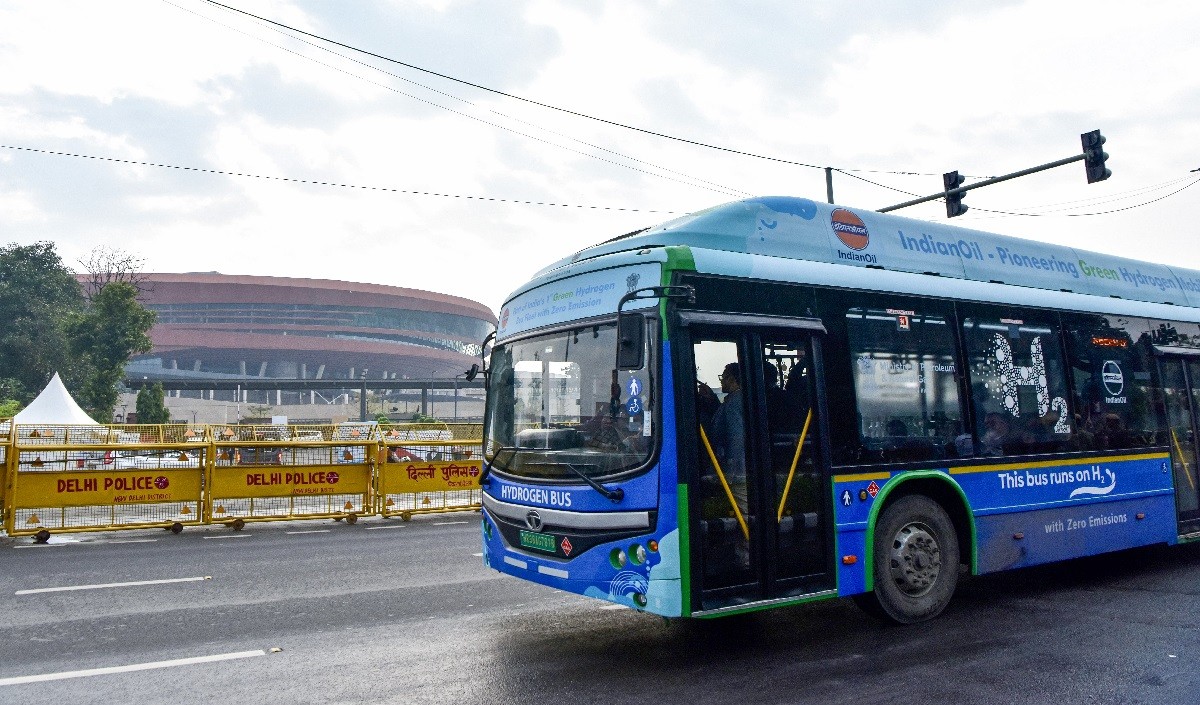 Delhi Bus Free Ride से महिलाओं को मिले कई फायदे, नौकरी और शिक्षा तक पहुंच बढ़ी
