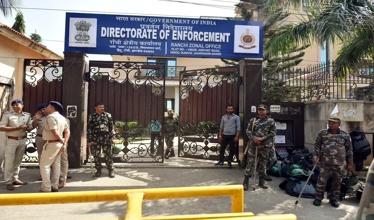 मुंबई: ईडी ने 4,500 करोड़ रुपये के निवेश ‘धोखाधड़ी’ मामले में छापेमारी की