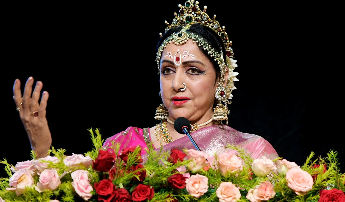 हेमा मालिनी के खिलाफ दर्ज हुई शिकायत, जगन्नाथ दौरे से विवाद शुरु हुआ