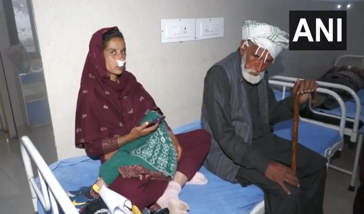 Jammu and Kashmir:  पुंछ में बस दुर्घटना में 14 घायल, अस्पताल में कराया गया भर्ती