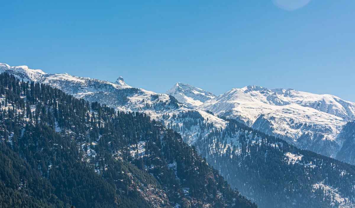 मात्र 10 हजार में कपल्स घूम आएंगे मनाली, इस तरह से बनाएं ट्रिप का प्लान