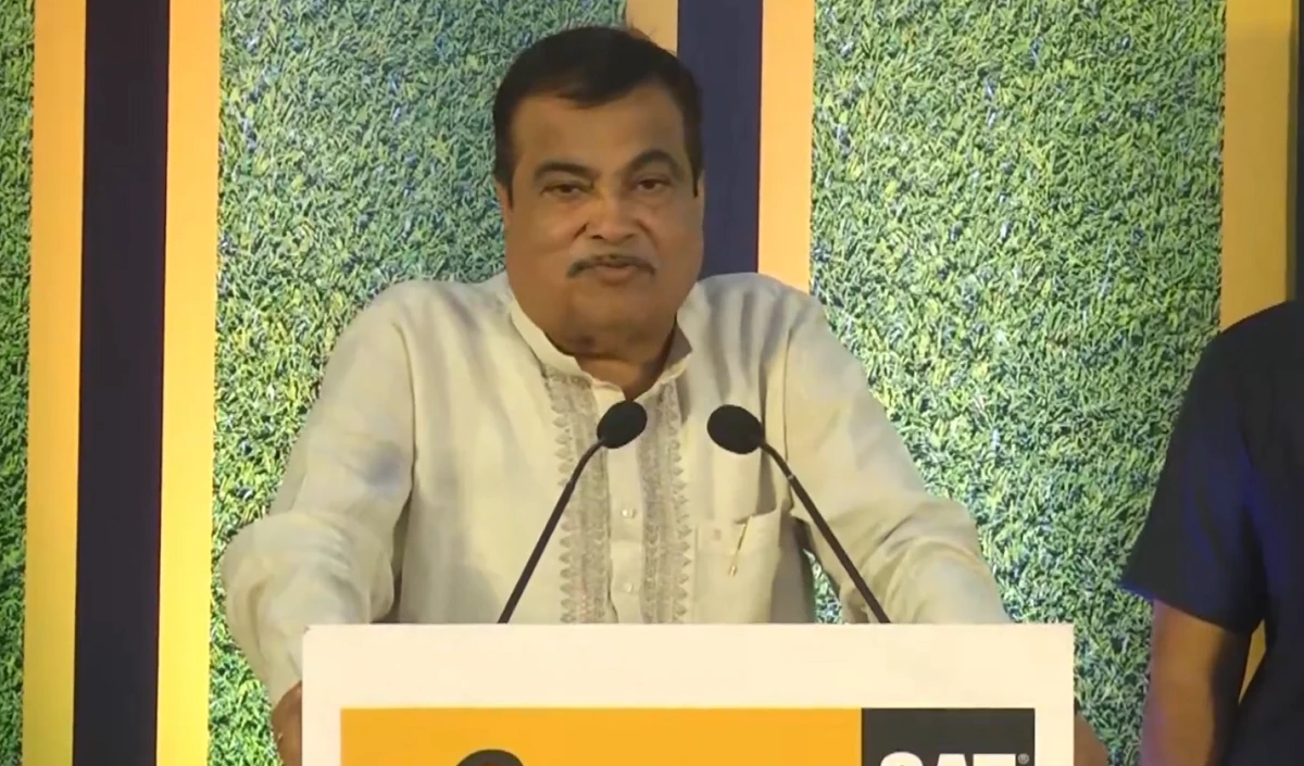 शिक्षा के साथ ज्ञान-विज्ञान से जुड़े, मुस्लिमों को Nitin Gadkari ने दी सलाह
