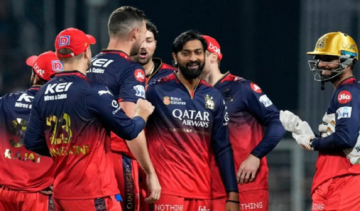 KKR vs RCB: कोलकाता नाइट राइडर्स टीम नहीं बना पाई बड़ा स्कोर, आरसीबी के सामने 175 रन का लक्ष्य