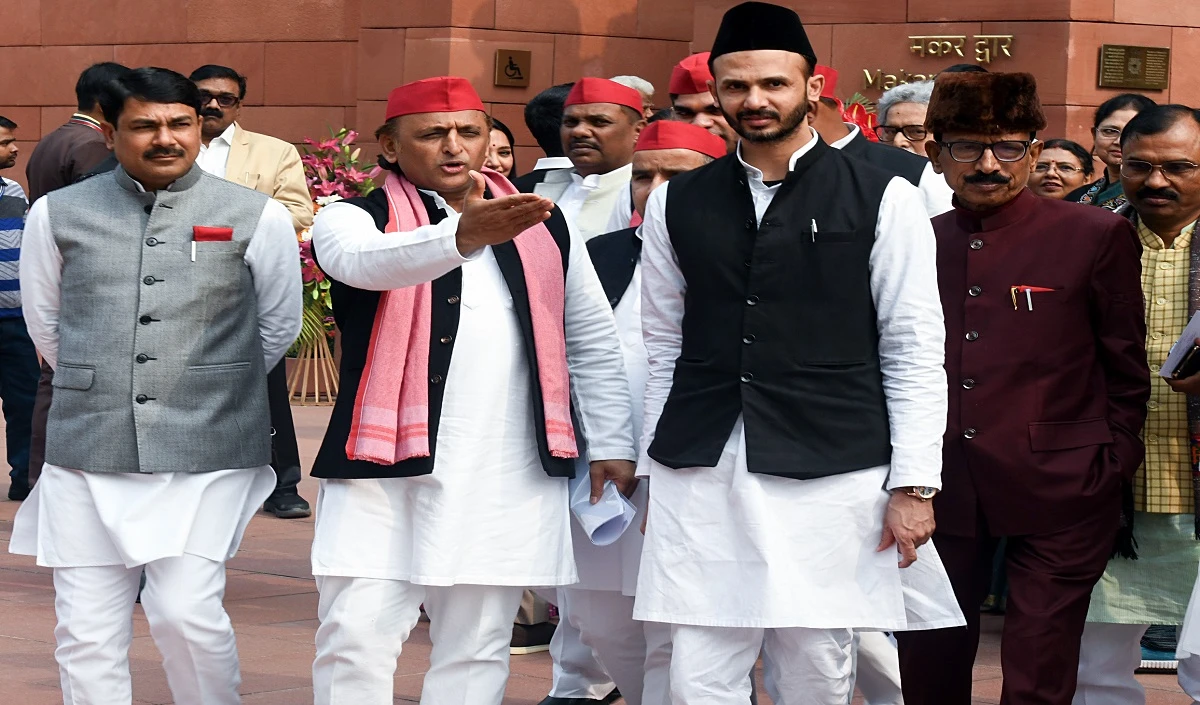 Sambhal Violence Case: सपा सांसद जियाउर्रहमान बर्क से होगी पूछताछ, नोटिस देने दिल्ली आएगी UP पुलिस