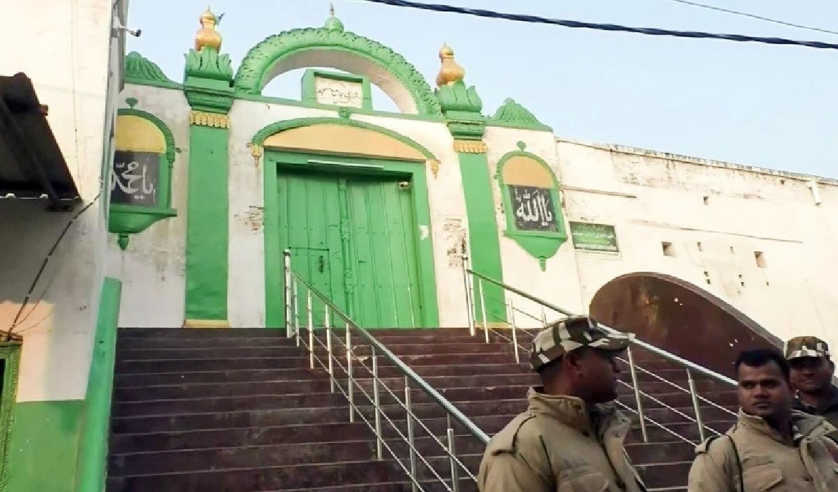 शाही जामा मस्जिद प्रबंध समिति के अध्यक्ष को बयान दर्ज करने के लिए हिरासत में लिया गया