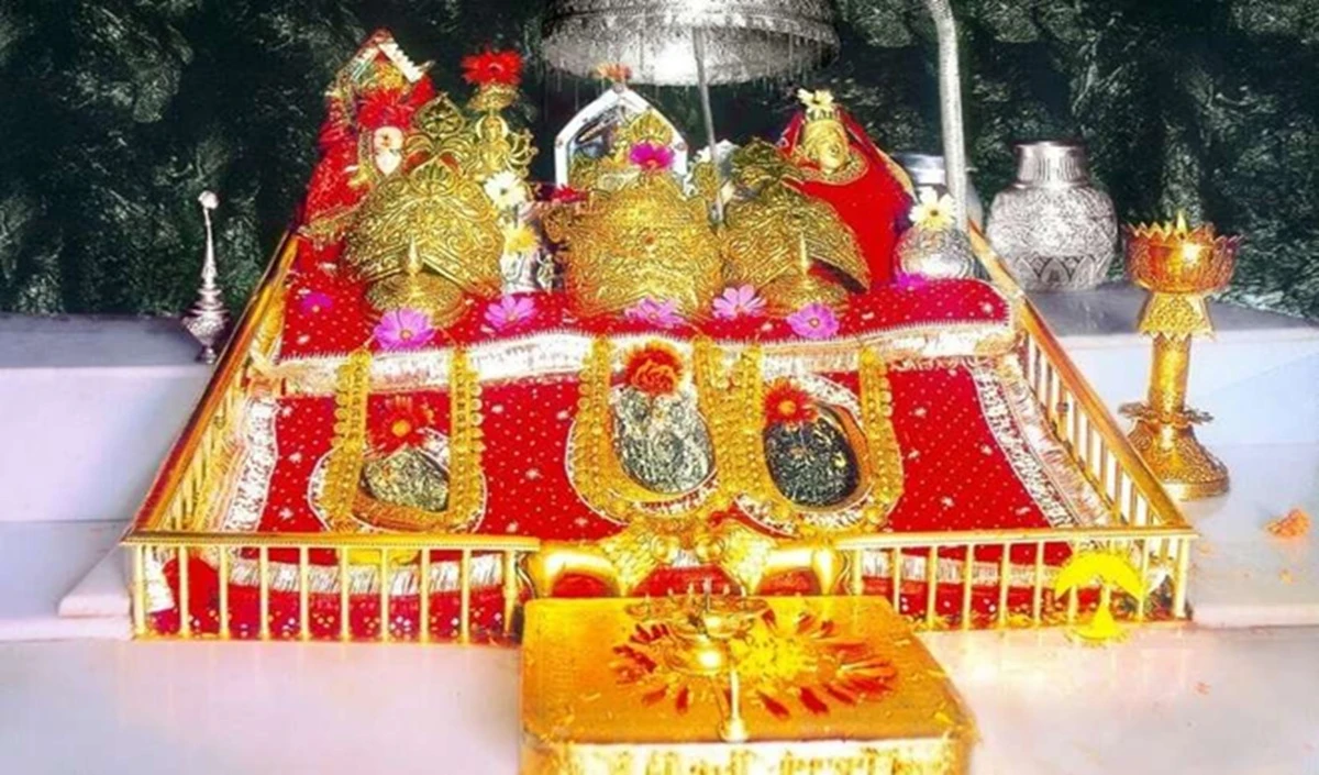 Chaitra Navratri 2025: चैत्र नवरात्रि में मां वैष्णों देवी के दर्शन के बना रहे प्लान तो जरूर फॉलो करें ये ट्रैवल टिप्स एंड हैक्स
