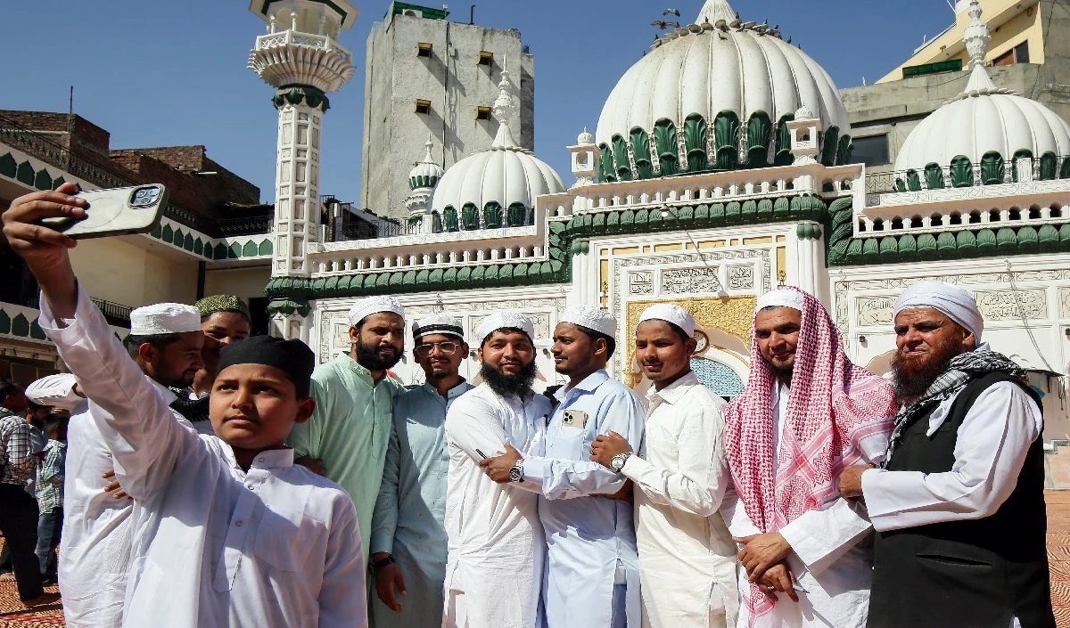 सरकार का बड़ा फैसला, इस राज्य में कल 1 अप्रैल को रहेगी ईड-उल-फितर की छुट्टी