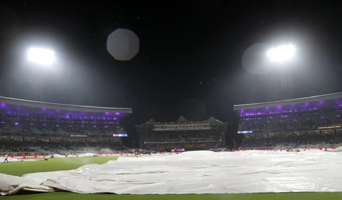 KKR vs PBKS मैच बारिश के कारण बीच में रोका गया, जानें कितनी देर में होगा शुरू?