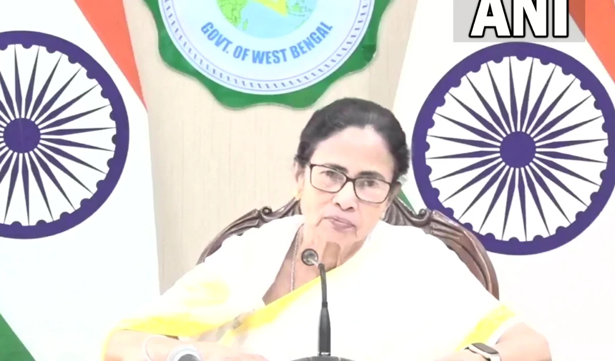 मुर्शिदाबाद हिंसा की जांच के लिए SIT का गठन, ममता बनर्जी करेंगी दौरा, राज्यपाल से की यह अपील