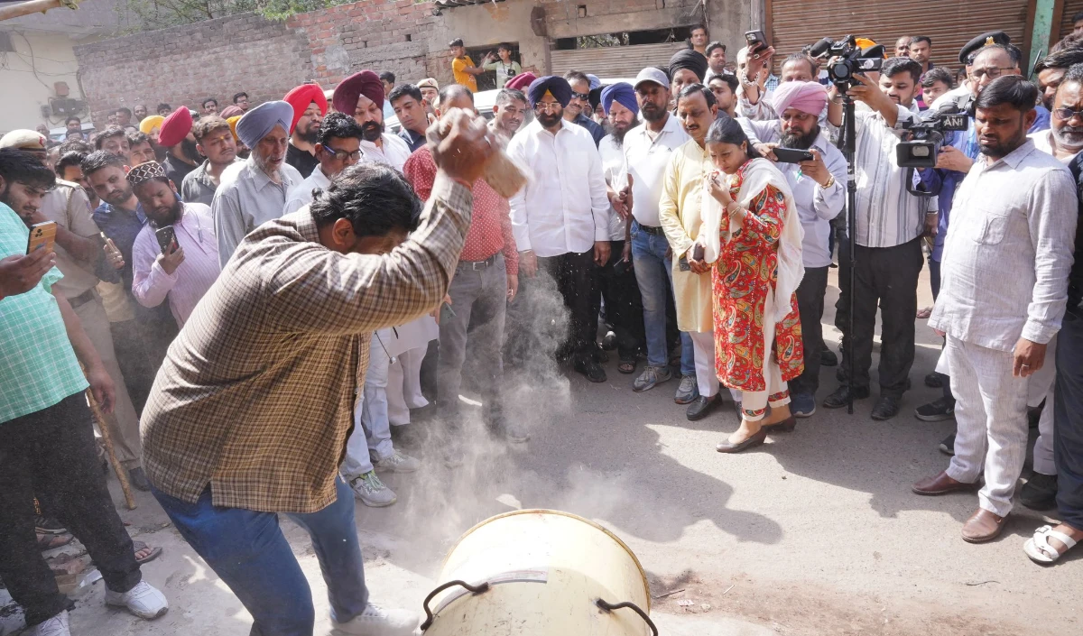 ‘ये गुंडागर्दी नहीं चलेगी’, अवैध ढाबे और मीट की दुकानों पर फूटा मंत्री मनजिंदर सिरसा का गुस्सा