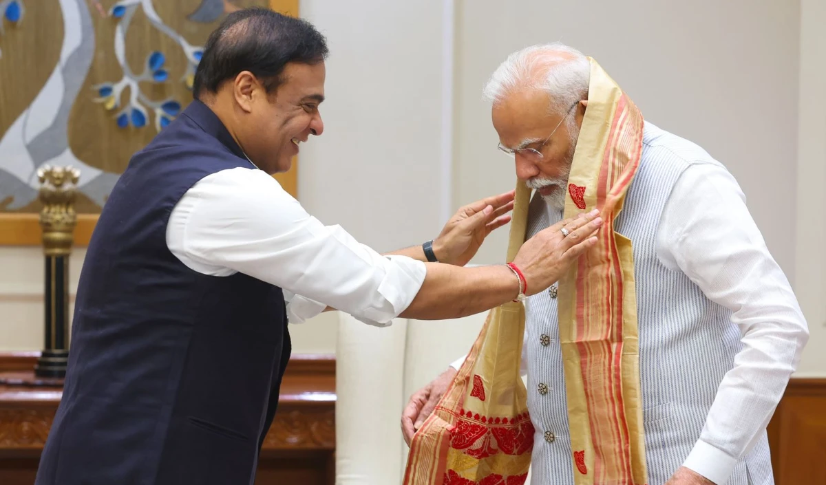 PM Modi से मिले हिमंत बिस्वा सरमा, भूपेन हजारिका जन्म शताब्दी समारोह के लिए किया आमंत्रित