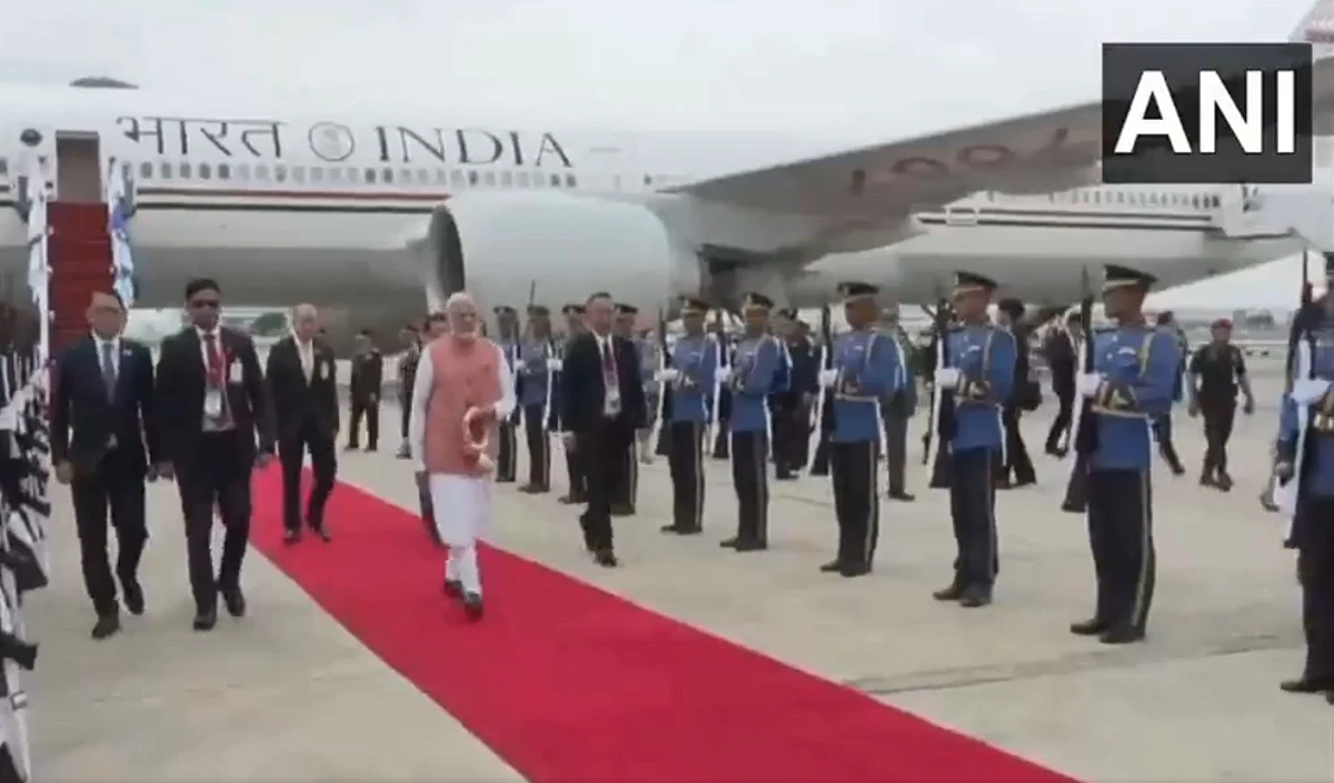 PM Modi Thailand Visit: रेड कॉर्रपेट बिछाकर थाइलैंड ने किया PM Modi का स्वागत! BIMSTEC में करेंगे शिरकत