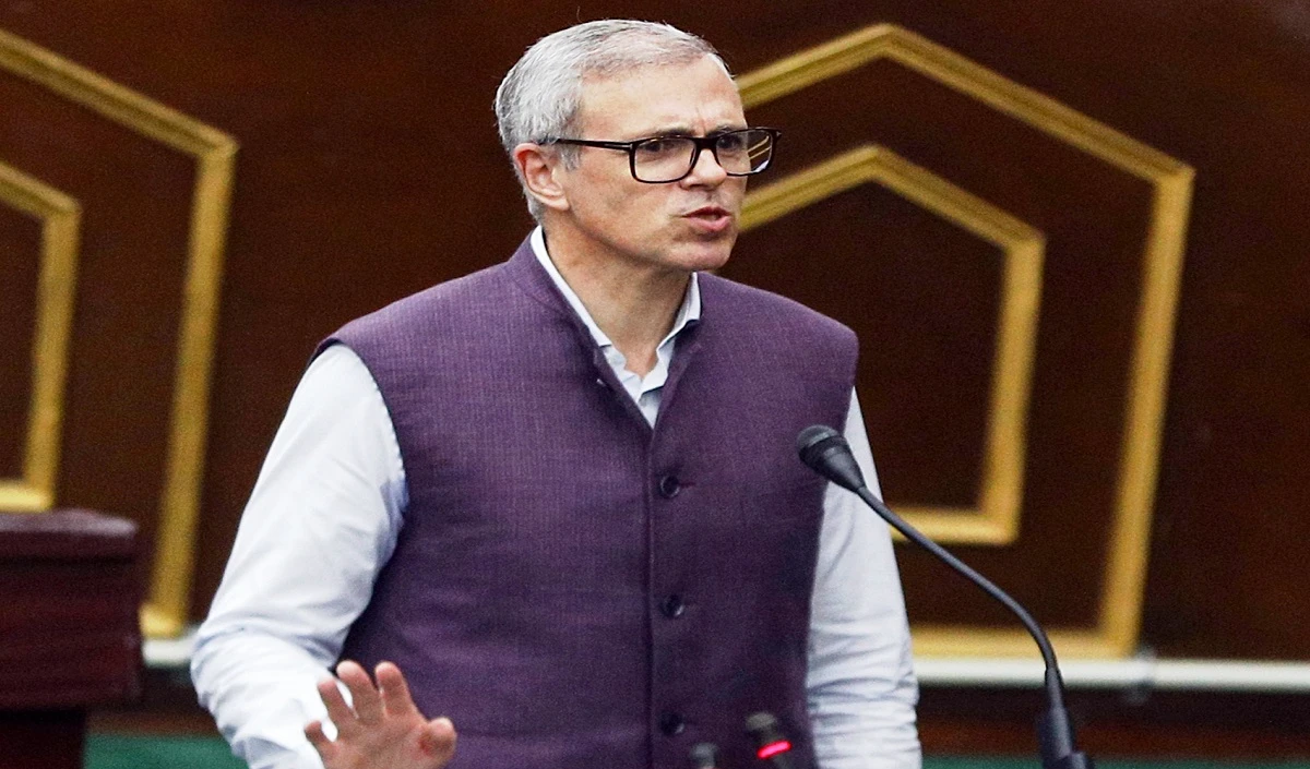 Pahalgam terror attack: मुख्यमंत्री उमर अब्दुल्ला की सर्वदलीय बैठक, पीडीपी, पीपुल्स कॉन्फेंस समेत तमाम दल के नेता पहुंचे