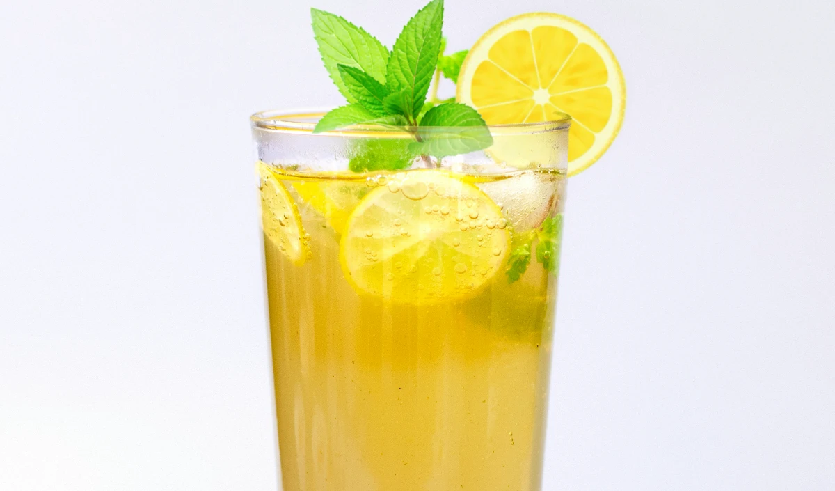 Summer Healthy Drink: गर्मियों में एनर्जेटिक बने रहने के लिए इस हेल्दी ड्रिंक को पिएं, शरीर को मिलेगी ठंडक