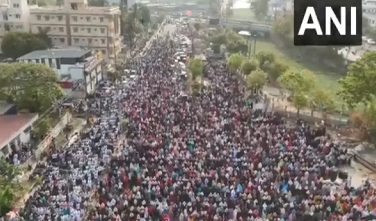 तमिलनाडु में हजारों लोग सड़क पर एक साथ पढ़ते दिखे नमाज, कई राजनीतिक नेताओं ने लोगों को दी शुभकामनाएं