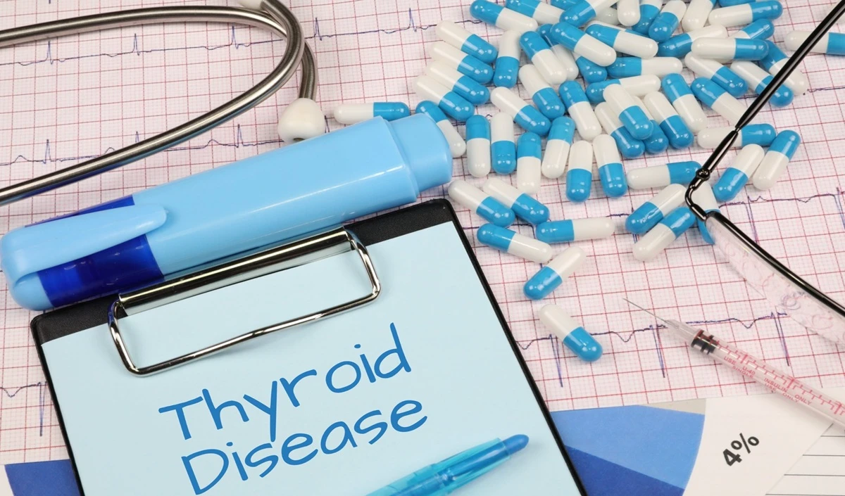 Thyroid: थायराइड फिजिकल ही नहीं बल्कि मेंटल हेल्थ पर डाल सकता है बुरा असर, ऐसे करें कंट्रोल