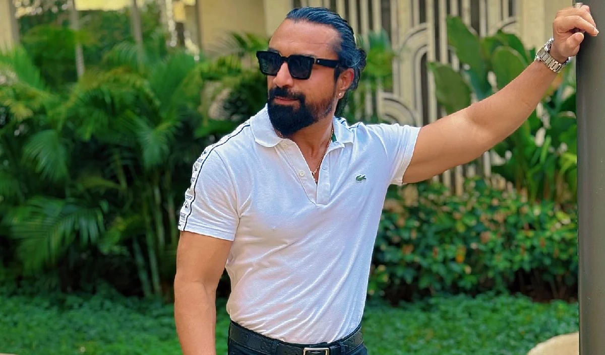 ‘House Arrest’ वेब शो को लेकर चल रहे विवाद के बीच अभिनेता Ajaz Khan पर बलात्कार का मामला दर्ज