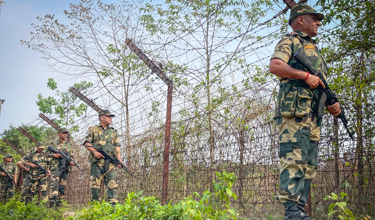 पंजाब के गुरदासपुर में पकड़ा गया पाकिस्तानी नागरिक, बीएसएफ ने पंजाब पुलिस को सौंपा