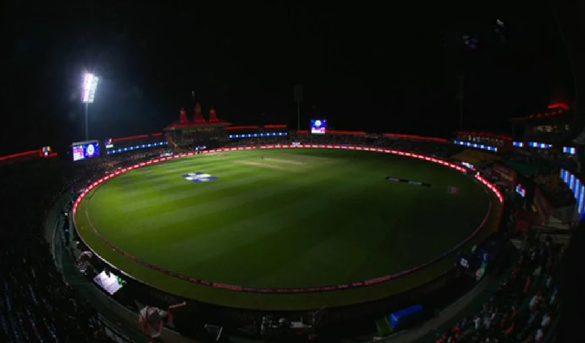पाकिस्तानी हमले के बीच IPL का PBKS vs DC मैच रद्द, दर्शकों को स्टेडियम से बाहर भेजा गया