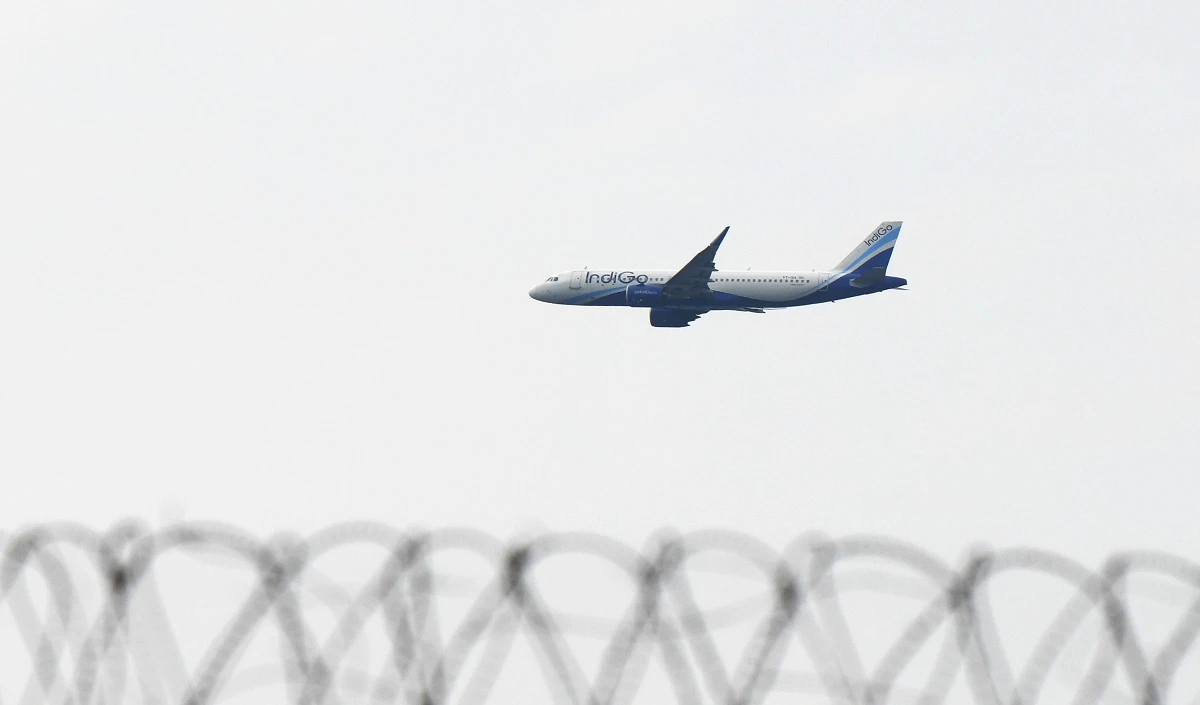 IndiGo को मिला नया चेयरमैन, पूर्व IAS ऑफिसर विक्रम सिंह मेहता ने संभाली कमान