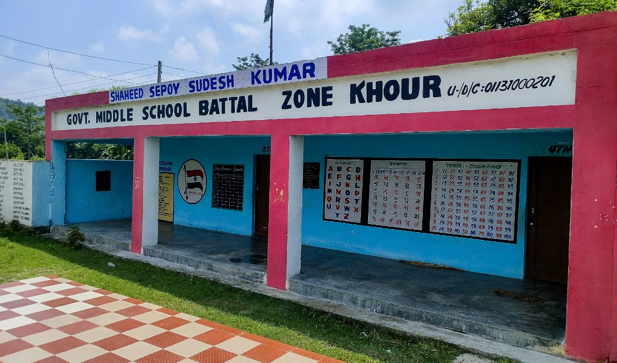 Jammu Kashmir: शिक्षा विभाग का बड़ा फैसला, गैर-सीमावर्ती जिलों में कल से सभी स्कूल और कॉलेज खुलेंगे