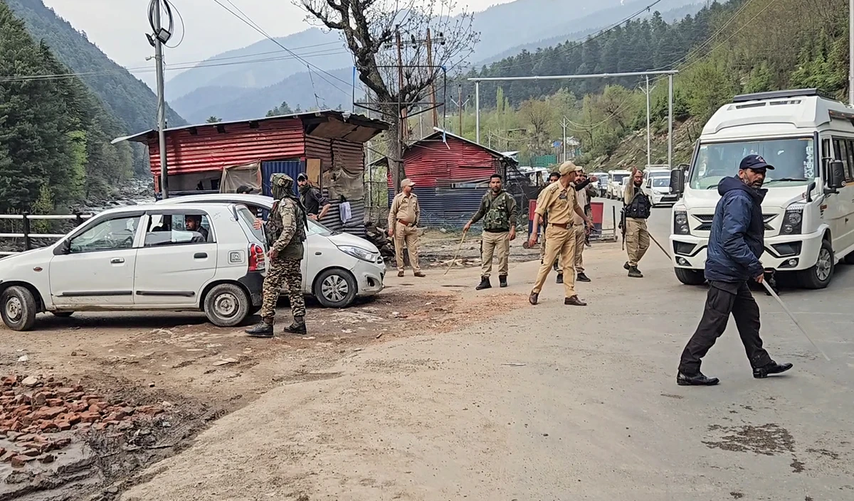 Pahalgam Attack: तीन अन्य स्थानों की आतंकियों ने की थी रेकी, बैसरन घाटी में दो दिन पहले से थे मौजूद