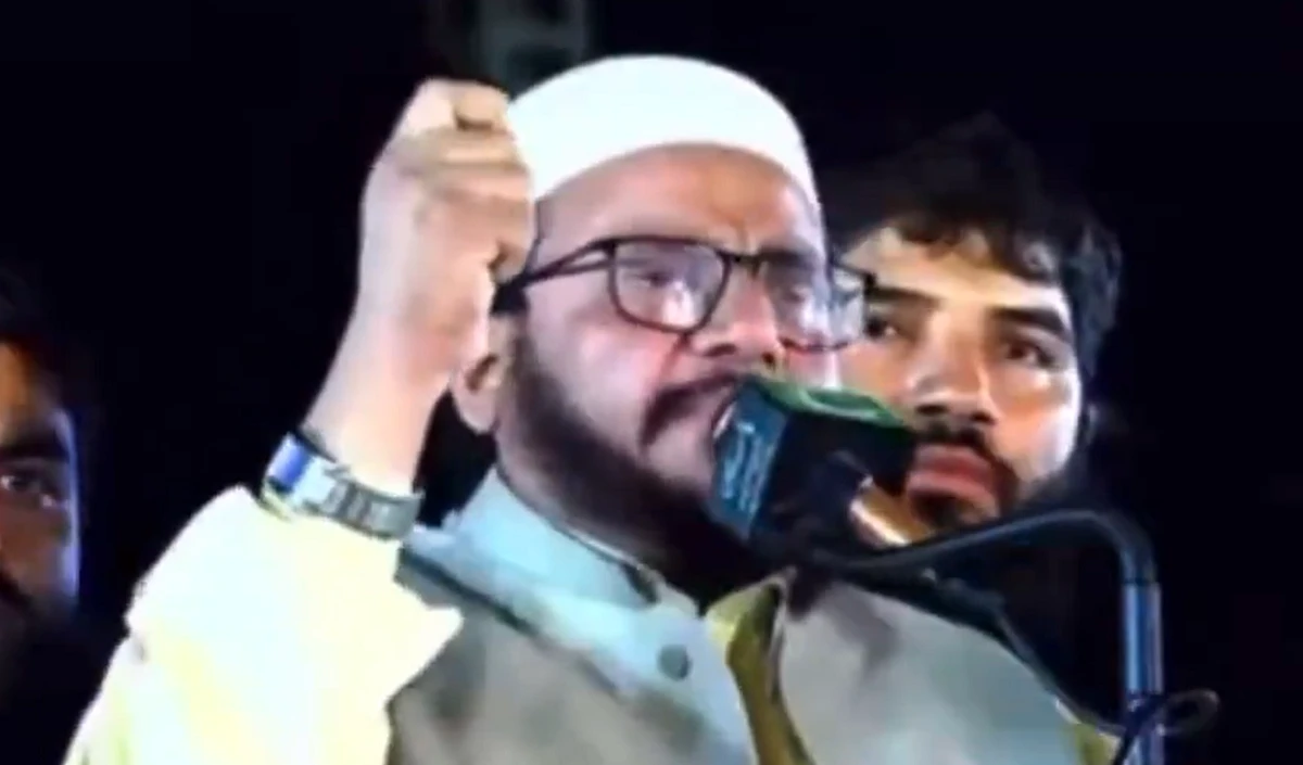 पाकिस्तान में आतंकी मीटिंग,  हाफिज सईद के बेटे तल्हा सईद ने हांकी बड़ी-बड़ी डींग