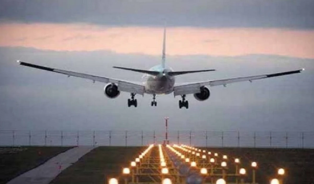 रास्ता देने से पाकिस्तान ने किया इनकार, फिर IAF ने कराई IndiGo विमान की सेफ लैंडिंग