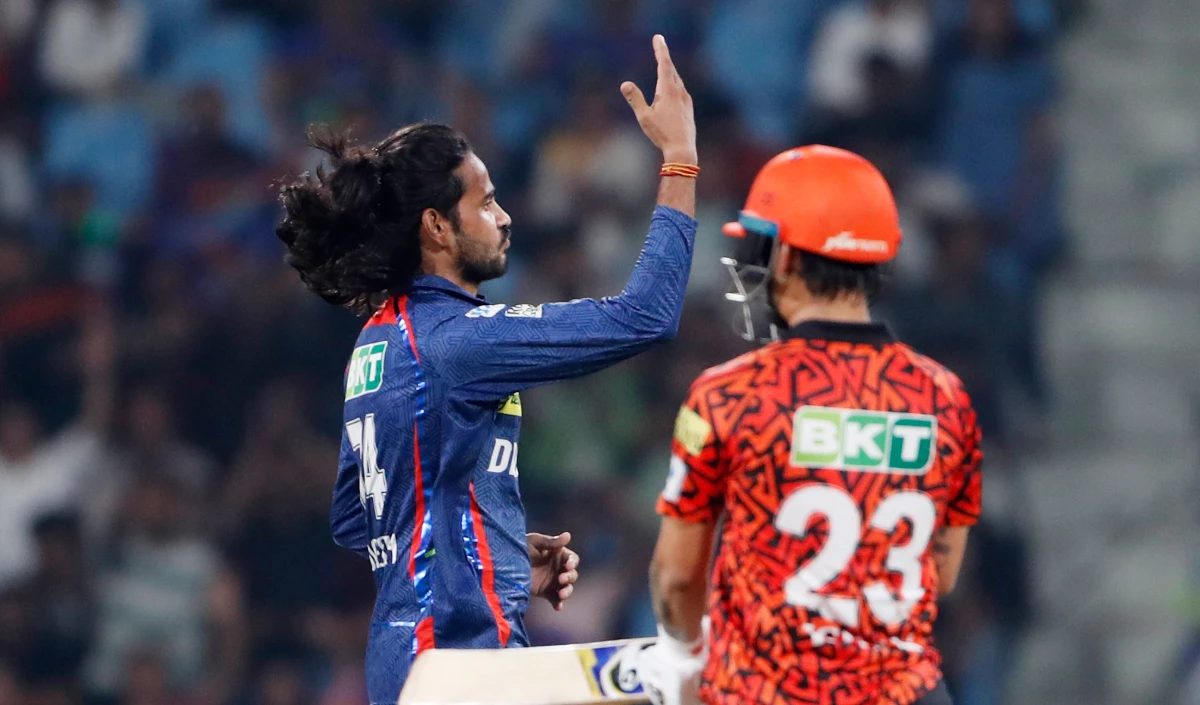 अभिषेक शर्मा से लड़ाई के बाद दिग्वेश राठी पर BCCI का एक्शन, लगा एक मैच का बैन