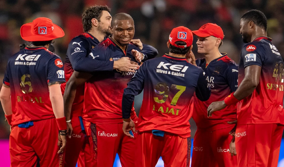 RCB vs CSK Highlights: रोमांचक मुकाबले में आरसीबी ने चेन्नई सुपर किंग्स को 2 रन से हराया, प्लेऑफ के करीब पहुंची बेंगलुरु