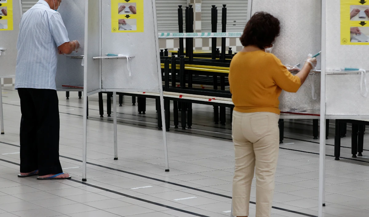 सिंगापुर में आम चुनाव के लिए मतदान शुरू