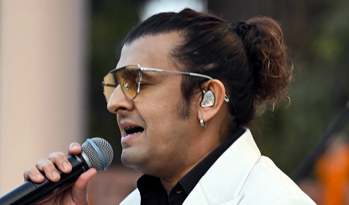 बेंगलुरू कॉन्सर्ट के दौरान विवादित टिप्पणी को लेकर सोनू निगम के खिलाफ मामला दर्ज, गायक ने अब अपनी सफाई दी