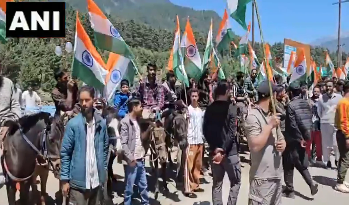 कश्मीर भारत का हिस्सा… पहलगाम में पोनीवाला एसोसिएशन ने निकाली तिरंगा यात्रा, पर्यटकों को किया आमंत्रित