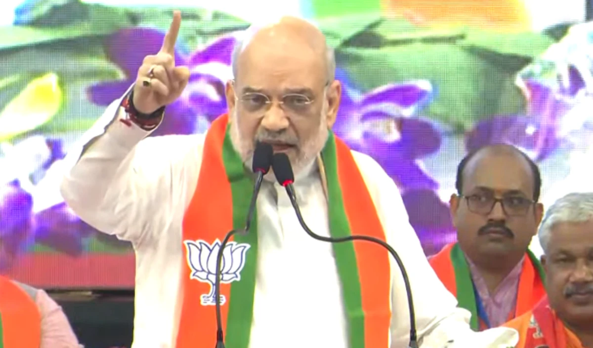 कोलकाता में Amit Shah ने भरी हुंकार, ममता पर लगाया मुस्लिम तुष्टिकरण का आरोप, मुर्शिदाबाद दंगों पर किया बड़ा दावा
